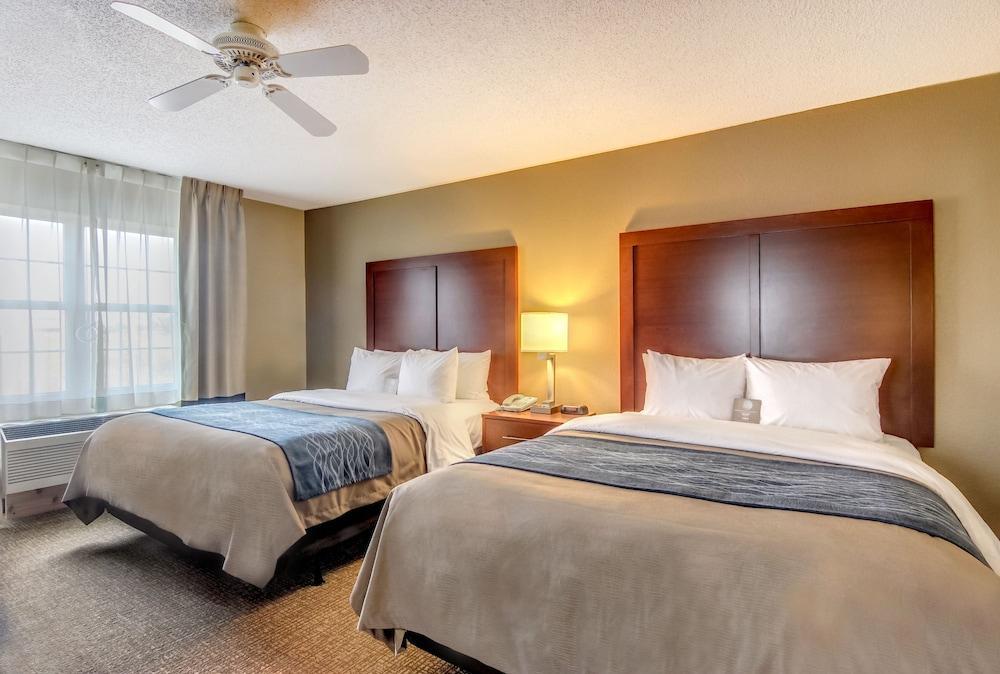 Comfort Inn & Suites Grafton-Cedarburg Exteriör bild